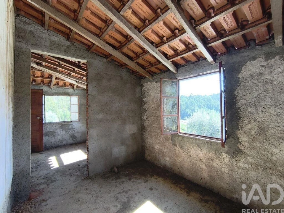 Moradia para Venda em Semide e Rio Vide Foto 15