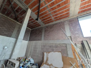 Loja para Arrendamento em Fânzeres e São Pedro da Cova
