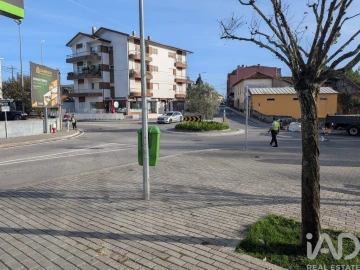 Loja para Arrendamento em Fânzeres e São Pedro da Cova