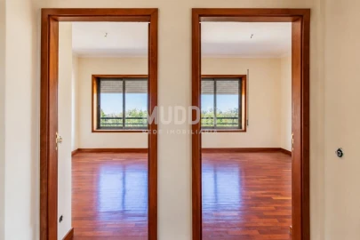 Apartamento T3 para Venda em Paços de Brandão