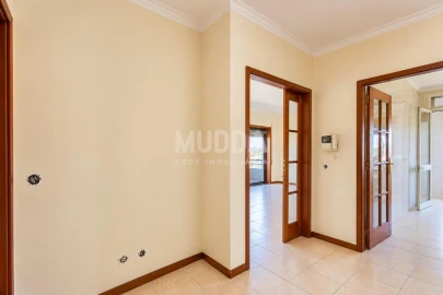 Apartamento T3 para Venda em Paços de Brandão