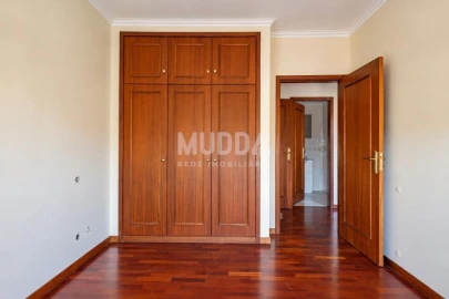 Apartamento T3 para Venda em Paços de Brandão