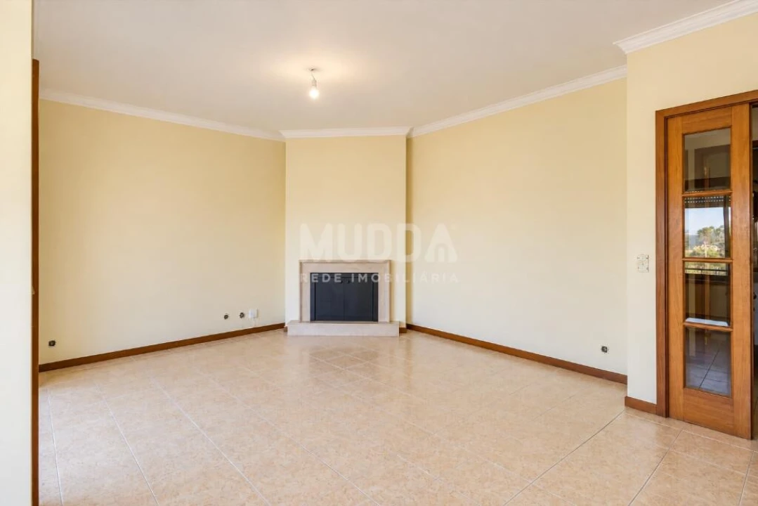 Apartamento T3 para Venda em Paços de Brandão Foto 5