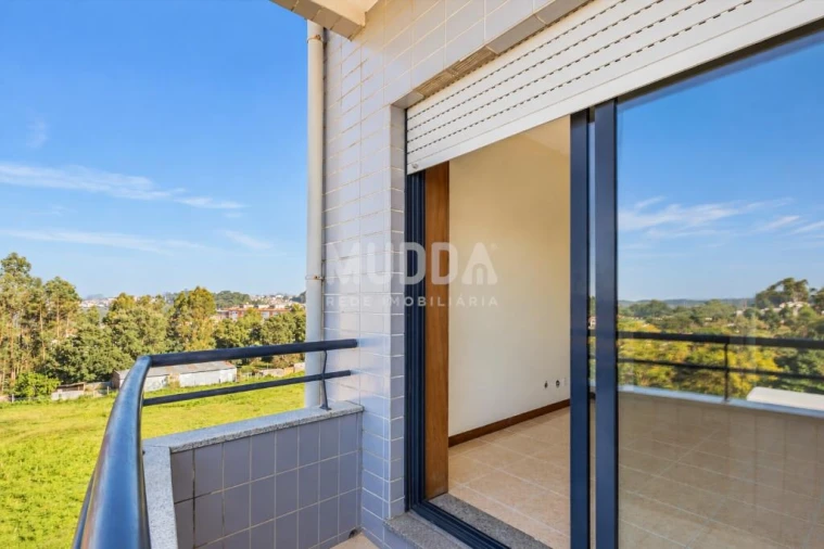 Apartamento T3 para Venda em Paços de Brandão Foto 8