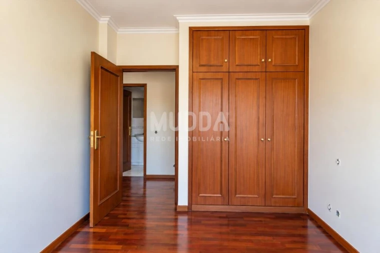 Apartamento T3 para Venda em Paços de Brandão Foto 20