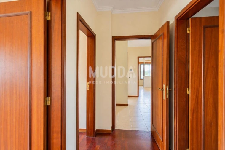 Apartamento T3 para Venda em Paços de Brandão Foto 24