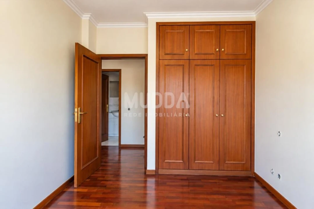 Apartamento T3 para Venda em Paços de Brandão Foto 20