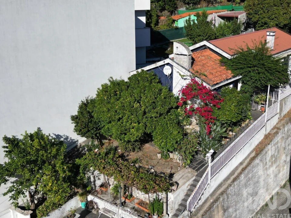Moradia T3 para Venda em Peso da Régua e Godim Foto 1