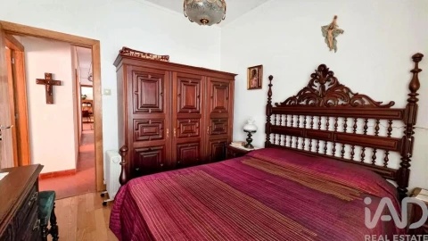 Moradia T3 para Venda em Peso da Régua e Godim