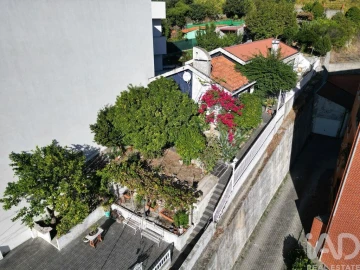 Moradia T3 para Venda em Peso da Régua e Godim