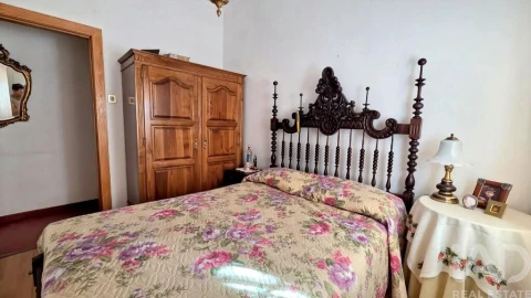 Moradia T3 para Venda em Peso da Régua e Godim