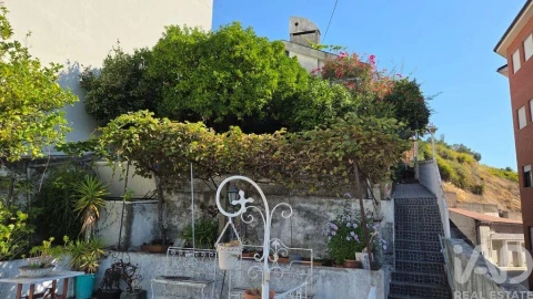 Moradia T3 para Venda em Peso da Régua e Godim
