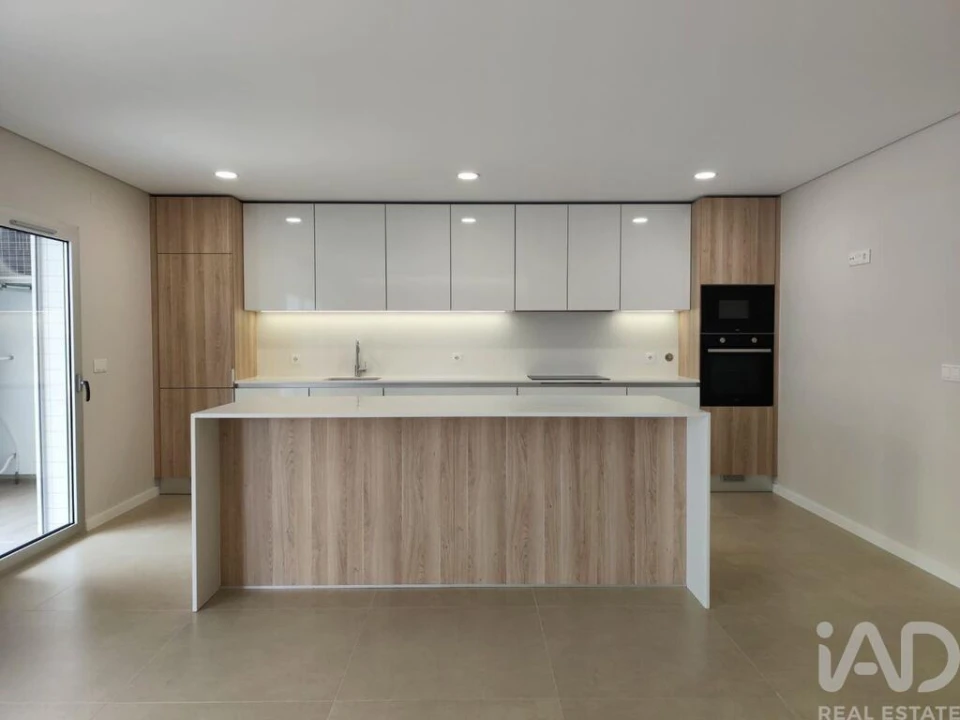 Apartamento T3 para Venda em Tavarede Foto 11