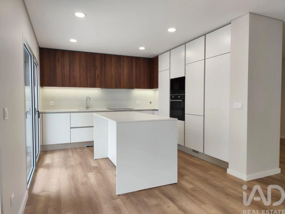 Apartamento T3 para Venda em Tavarede Foto 7