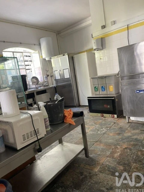 Loja para Venda em Albufeira e Olhos de Água
