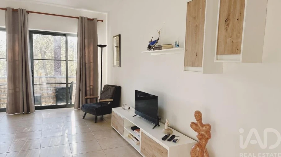 Apartamento T1 para Venda em Quinta do Anjo Foto 5