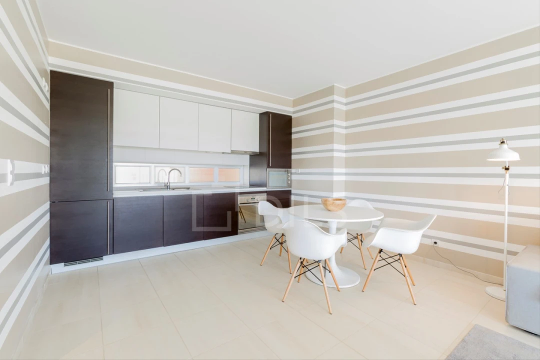 Apartamento T1 para Venda em Quarteira Foto 9