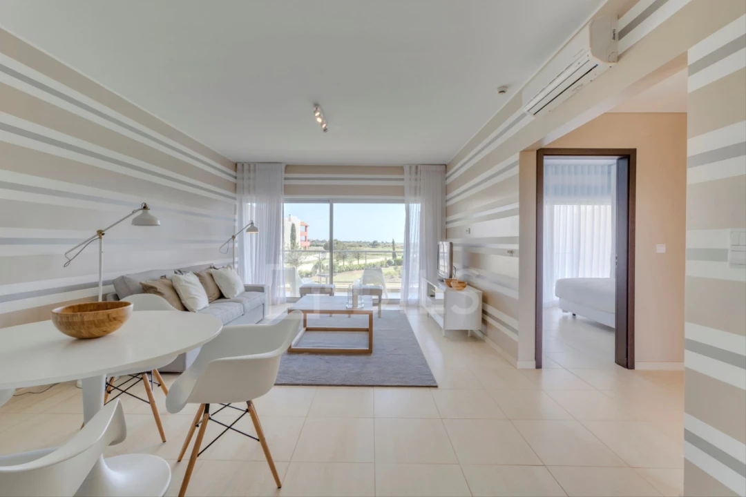 Apartamento T1 para Venda em Quarteira Foto 14