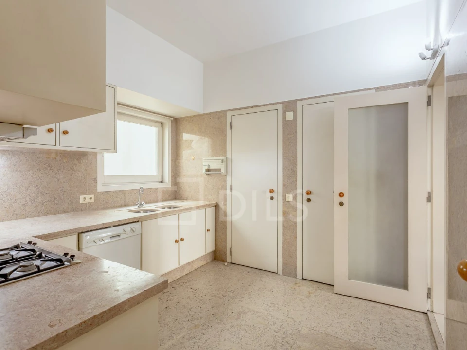 Apartamento T1 para Venda em Santa Maria Maior Foto 6
