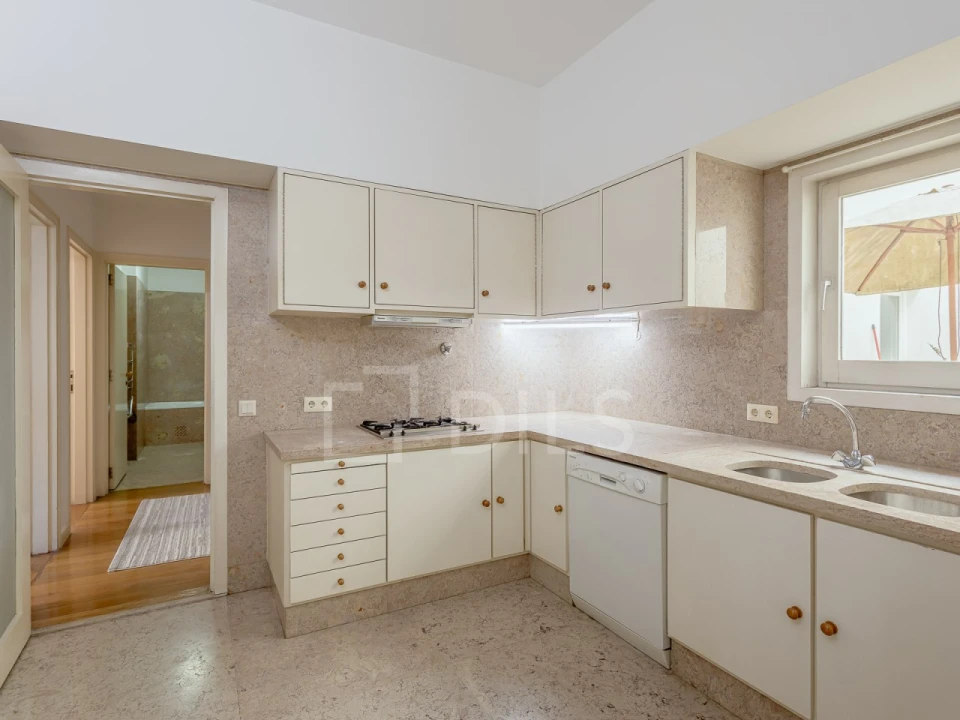 Apartamento T1 para Venda em Santa Maria Maior Foto 7