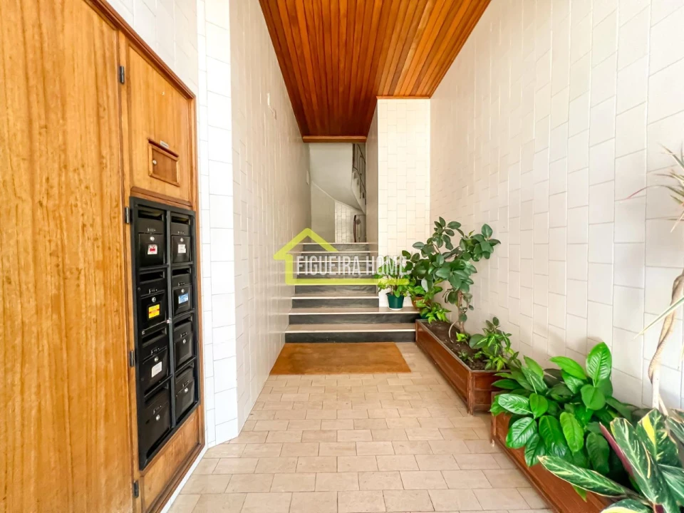 Apartamento T2 para Venda em Paranhos Foto 2