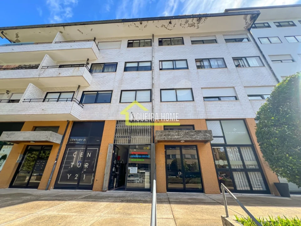 Apartamento T2 para Venda em Paranhos Foto 3