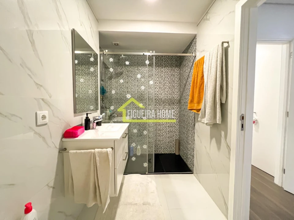 Apartamento T2 para Venda em Paranhos Foto 30