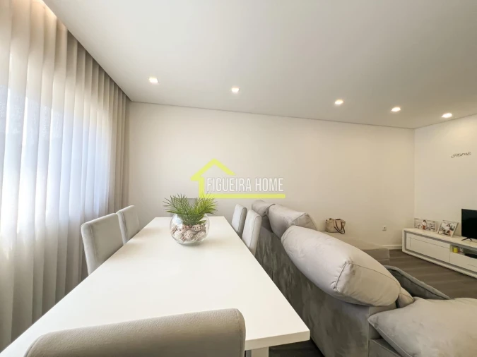 Apartamento T2 para Venda em Paranhos Foto 24