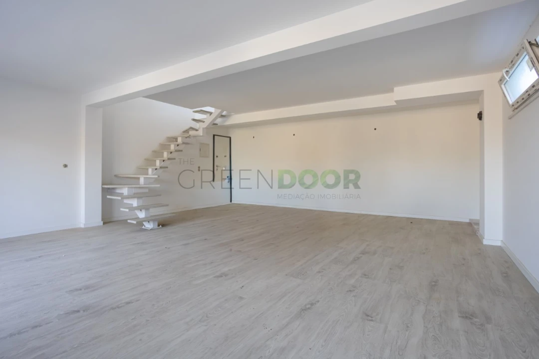 Apartamento T3 para Venda em Seixal, Arrentela e Aldeia de Paio Pires Foto 17