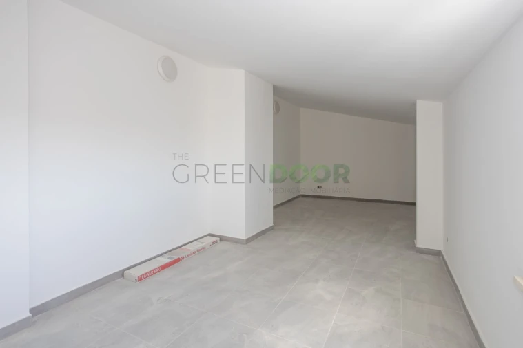 Apartamento T3 para Venda em Seixal, Arrentela e Aldeia de Paio Pires Foto 14