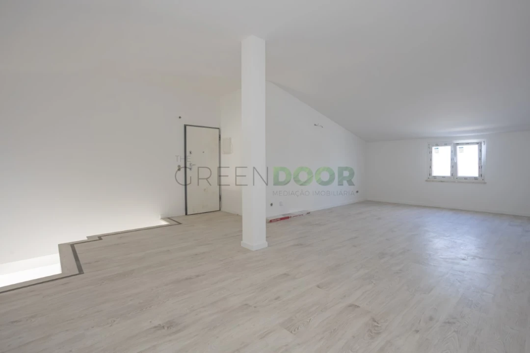 Apartamento T2 para Venda em Seixal, Arrentela e Aldeia de Paio Pires Foto 12