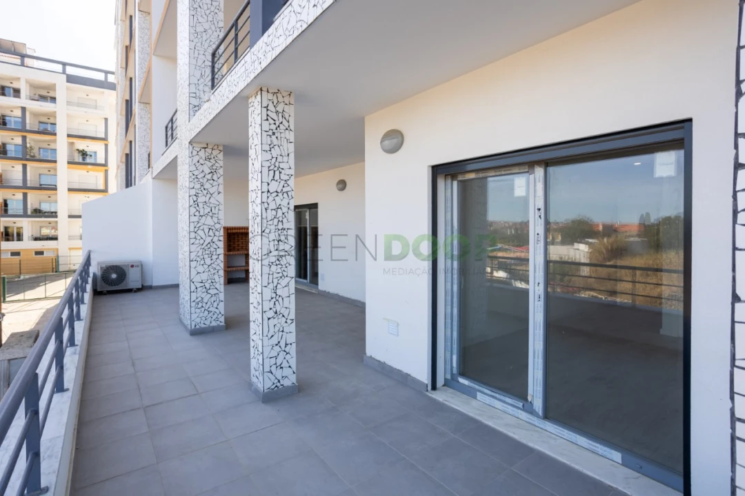 Apartamento T2 para Venda em Seixal, Arrentela e Aldeia de Paio Pires Foto 7