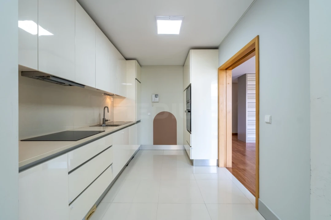 Apartamento T2 para Venda em Azurara Foto 11