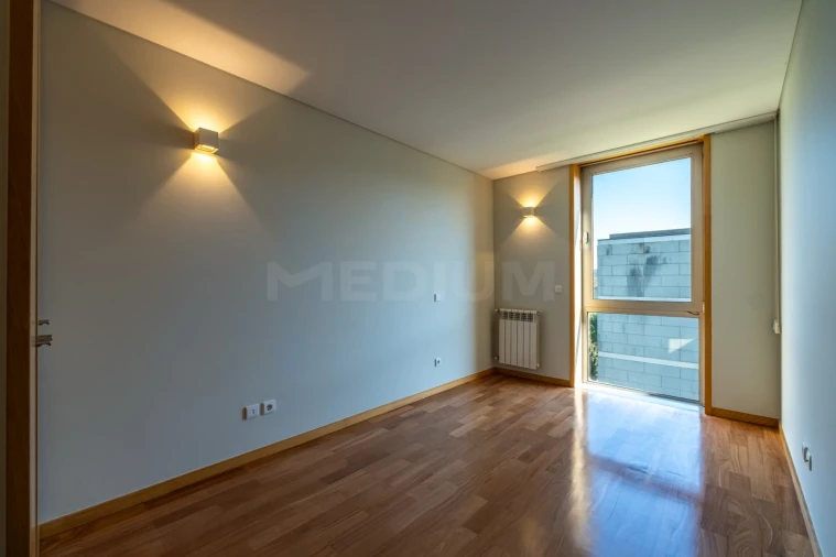 Apartamento T2 para Venda em Azurara Foto 16