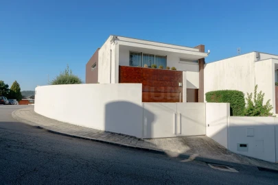 Moradia T3 para Venda em Antas e Abade de Vermoim
