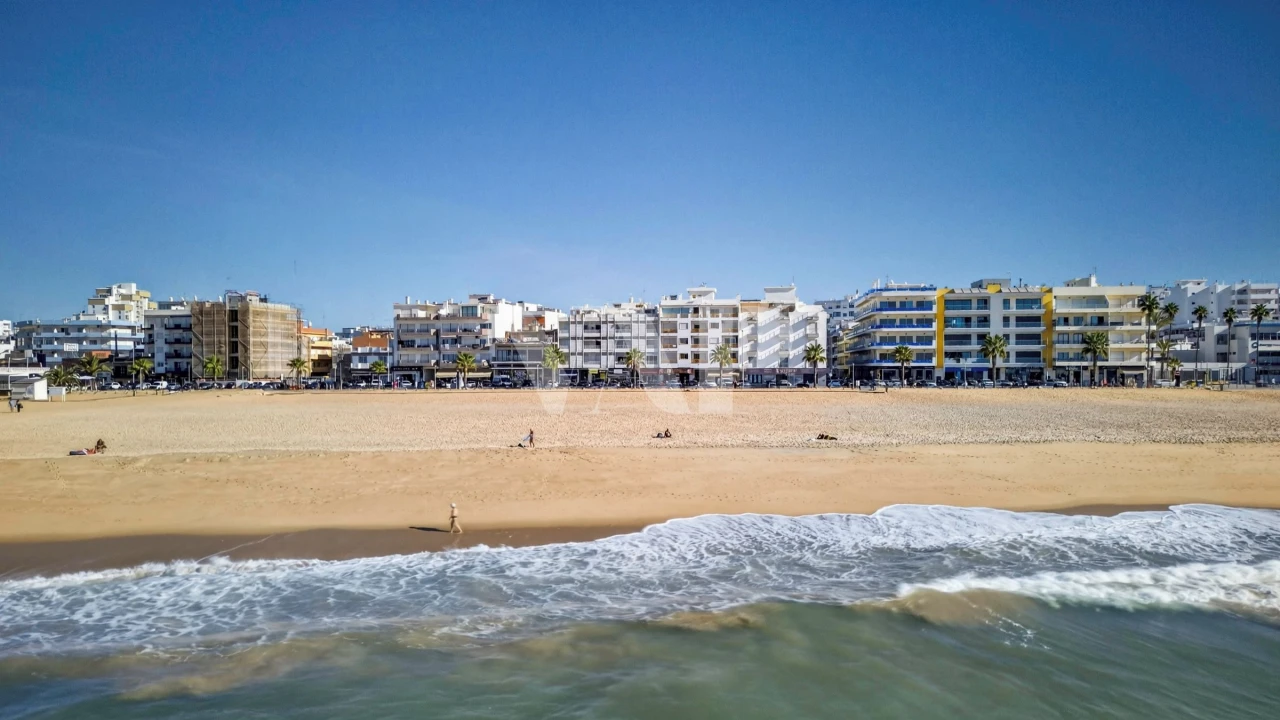 Apartamento para Venda em Quarteira Foto 6