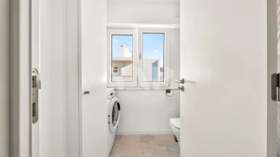 Apartamento para Venda em Quarteira Foto 11