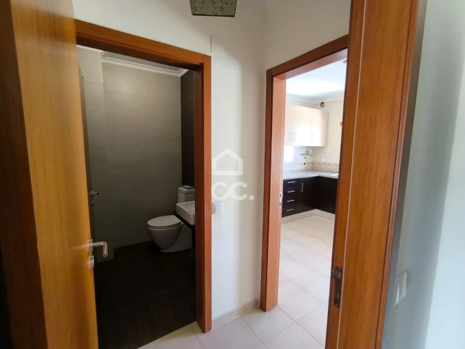 Apartamento T4 para Venda em Bombarral e Vale Covo Foto 14