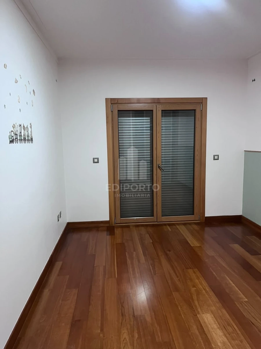 Apartamento T5 para Venda em Nossa Sra de Fatima Foto 12