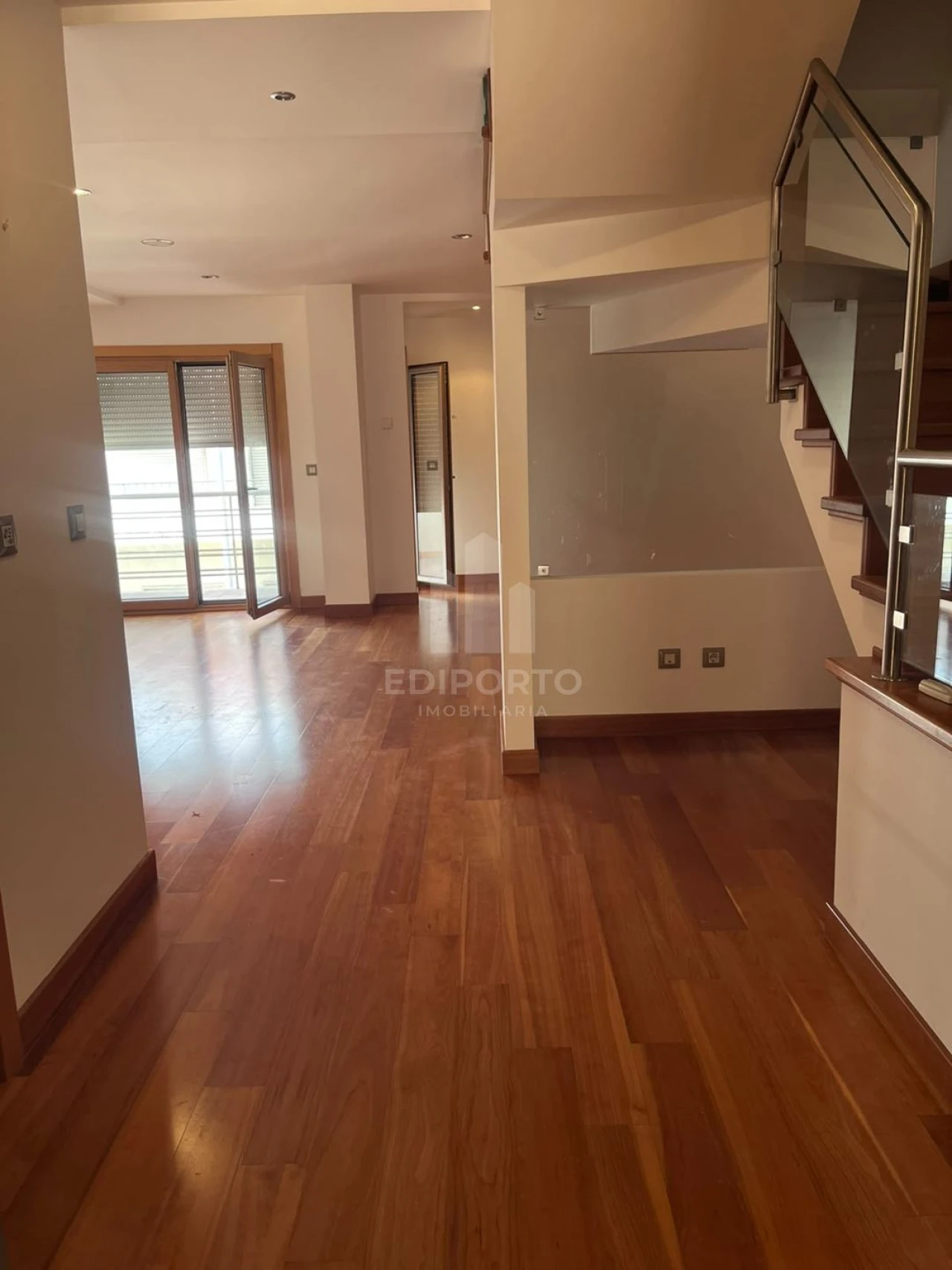 Apartamento T5 para Venda em Nossa Sra de Fatima Foto 1