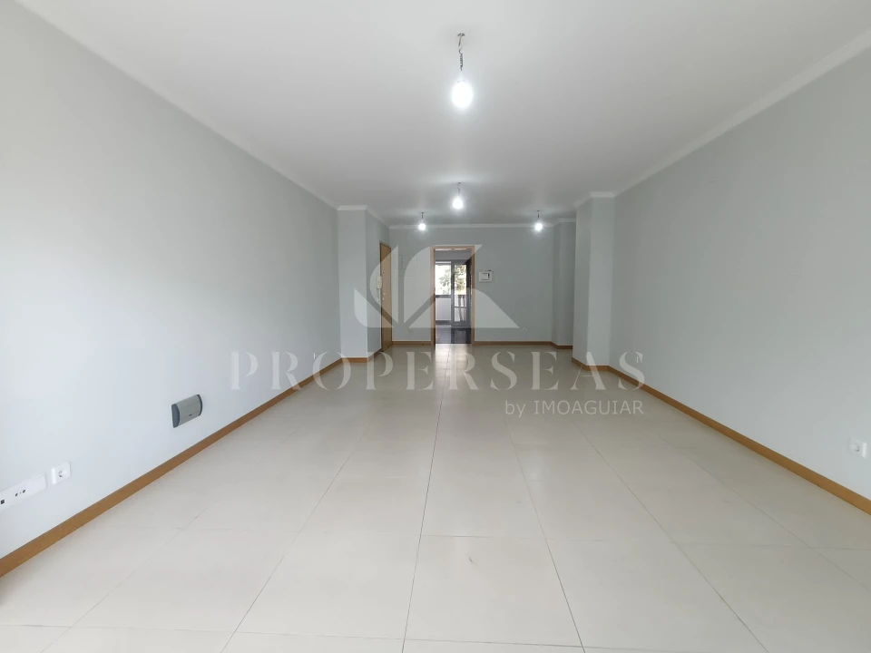 Apartamento T3 para Venda em Funchal (Santa Luzia) Foto 2
