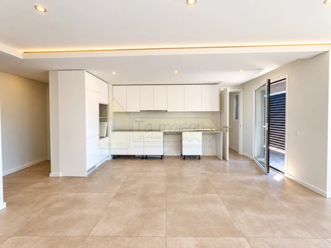 Apartamento T2 para Venda em Olhão Foto 2
