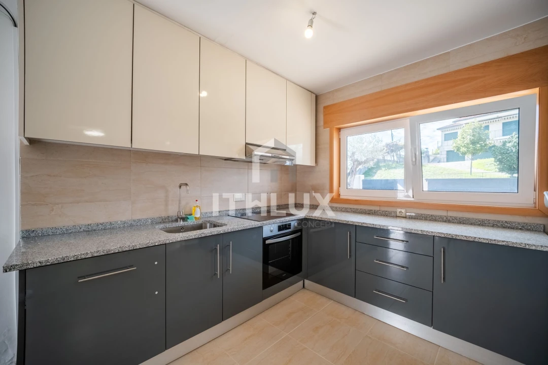 Apartamento T3 para Venda em Lomba Foto 4