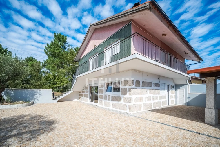 Apartamento T3 para Venda em Lomba Foto 3
