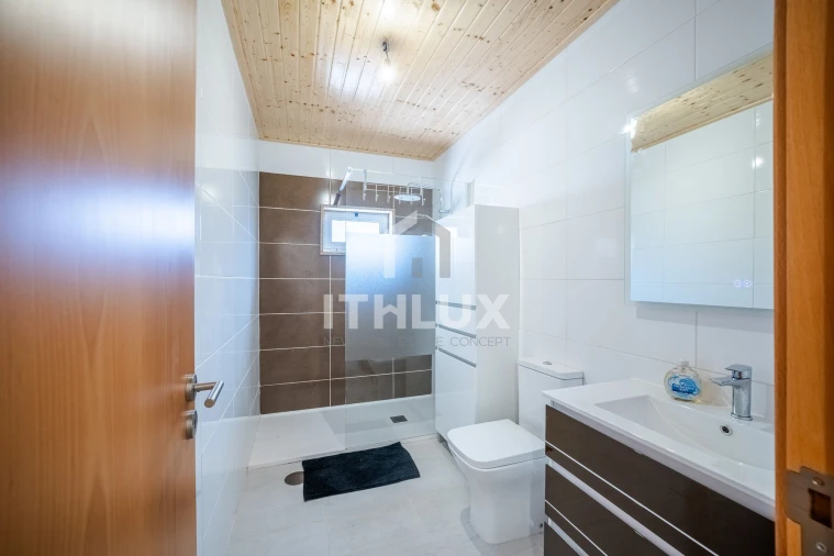 Apartamento T3 para Venda em Lomba Foto 14