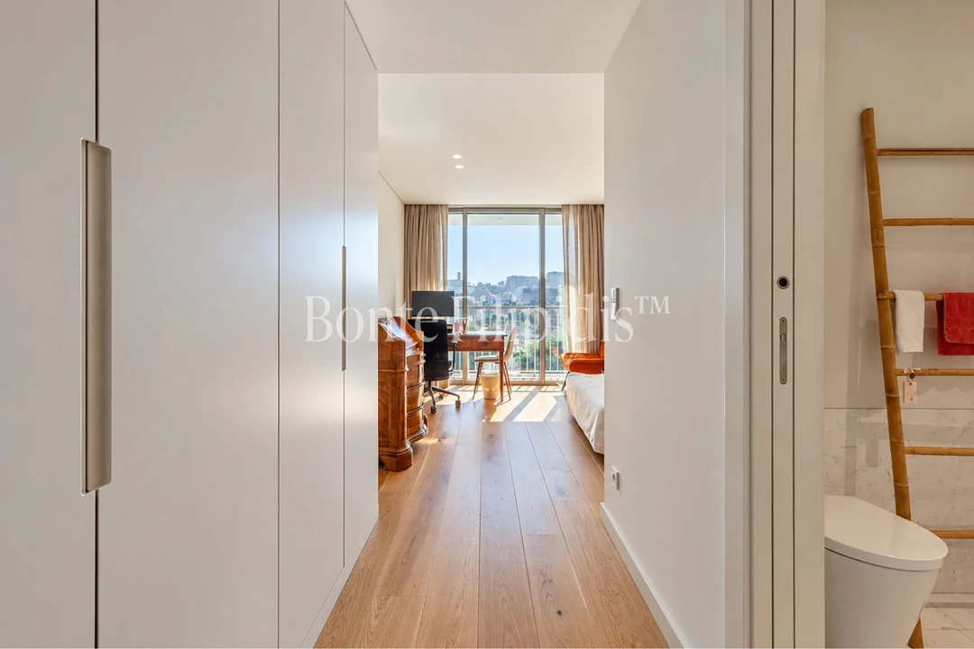 Apartamento T3 para Arrendamento em Campolide Foto 28