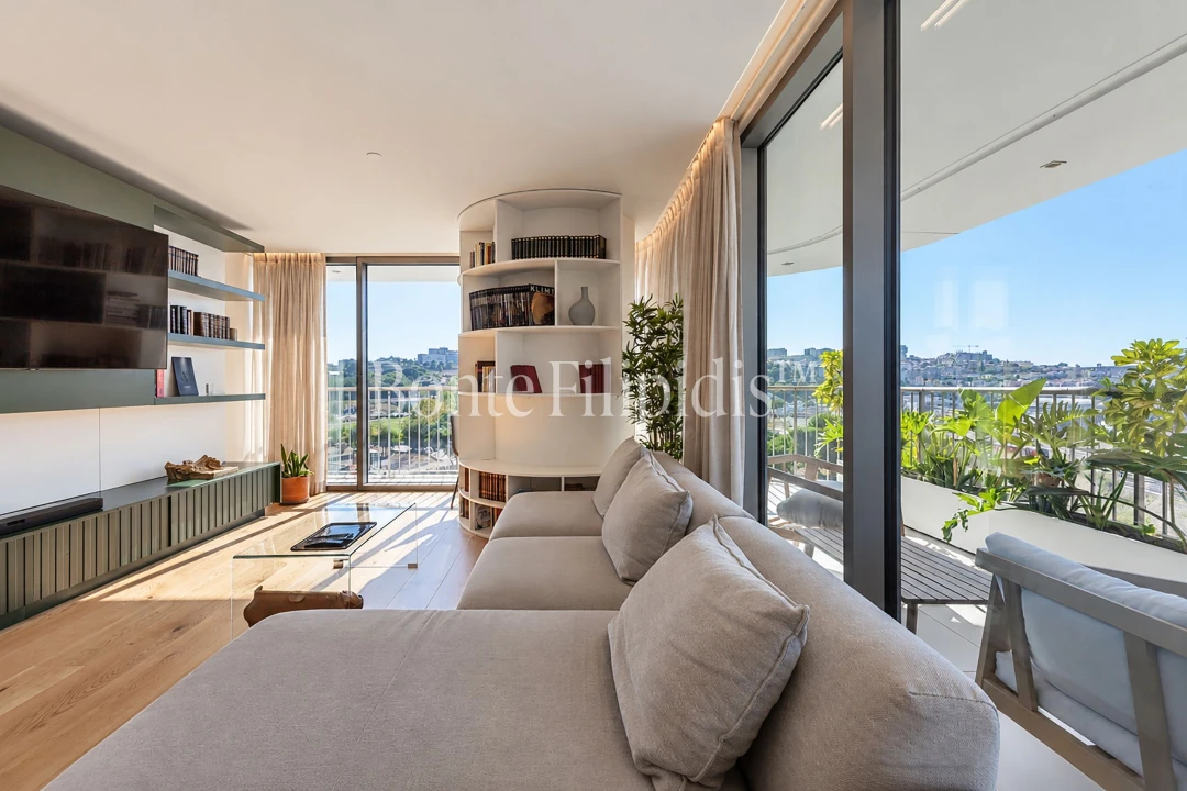 Apartamento T3 para Arrendamento em Campolide Foto 8