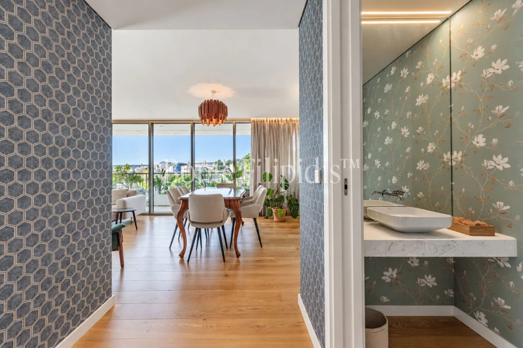Apartamento T3 para Arrendamento em Campolide Foto 2