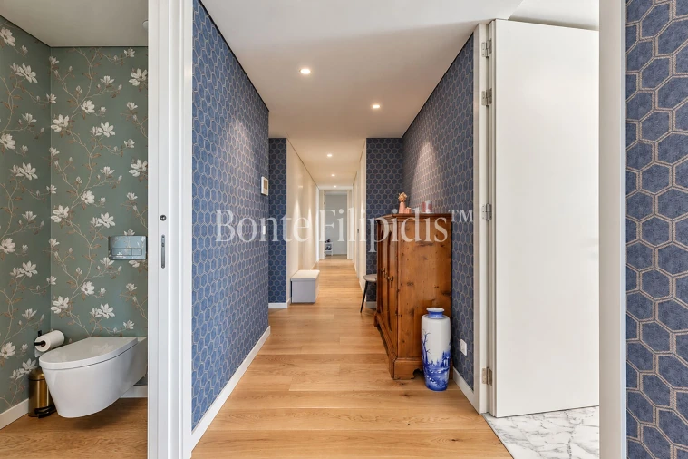 Apartamento T3 para Arrendamento em Campolide Foto 18