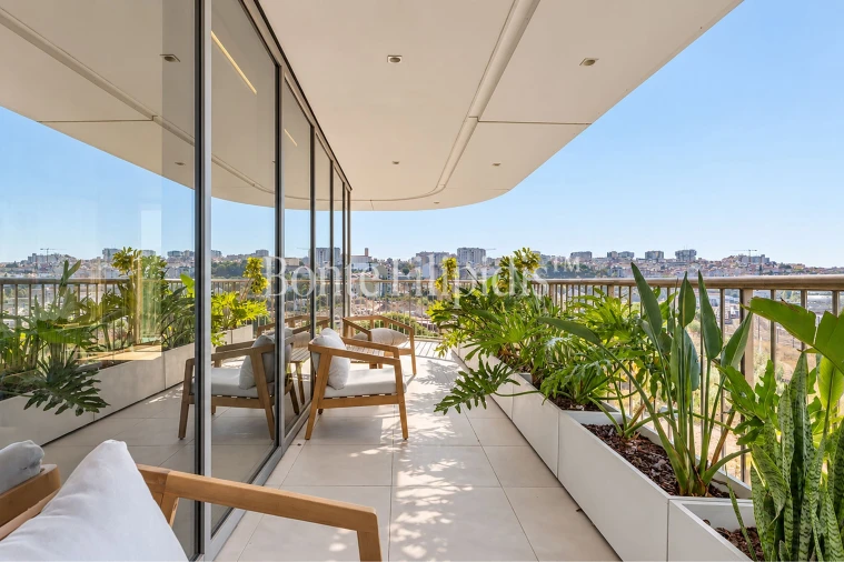 Apartamento T3 para Arrendamento em Campolide Foto 15
